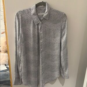 Lightweight Grey & White Patterned Button-Up Shirt